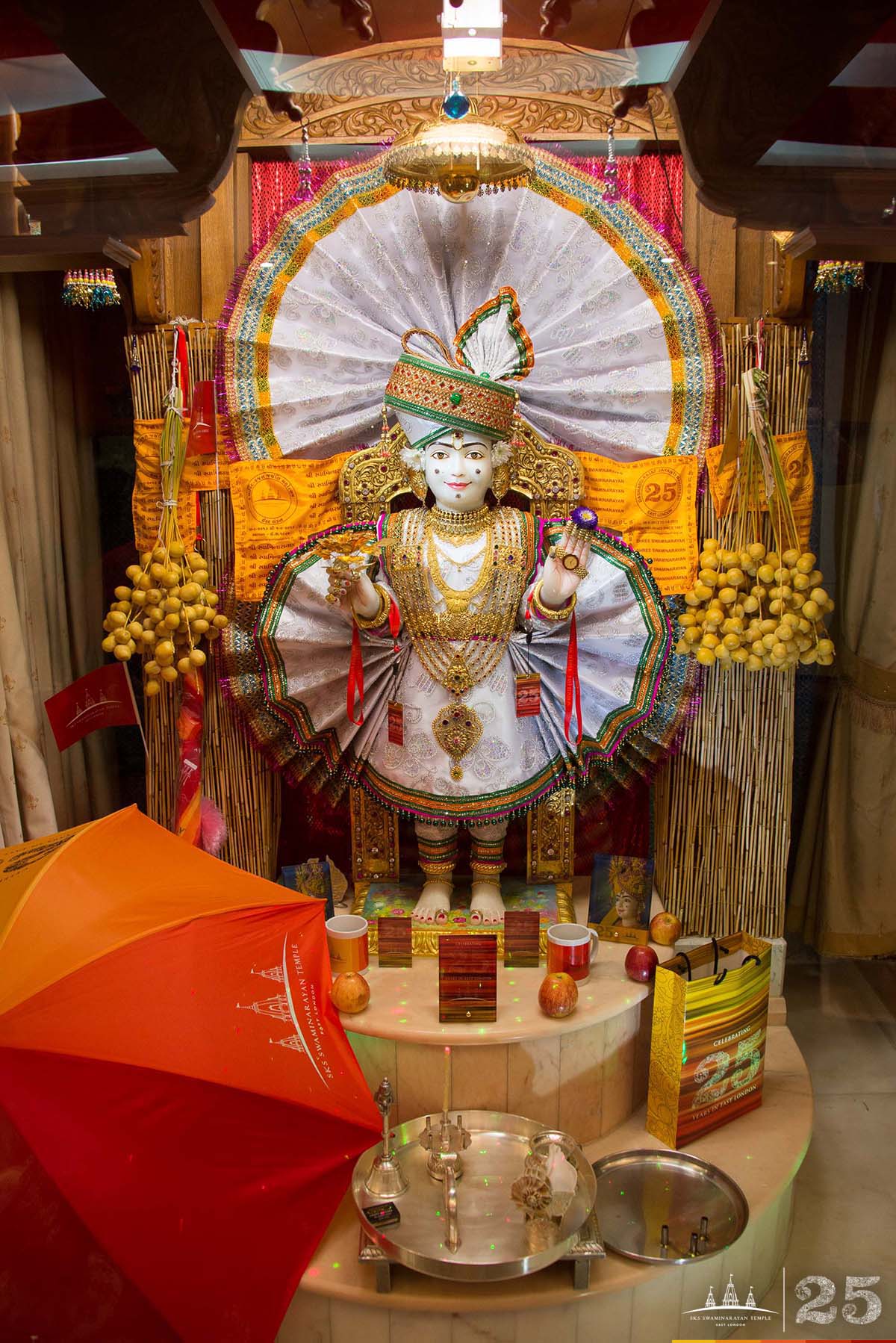 ©1987-2017 SKS Swaminarayan Temple East London